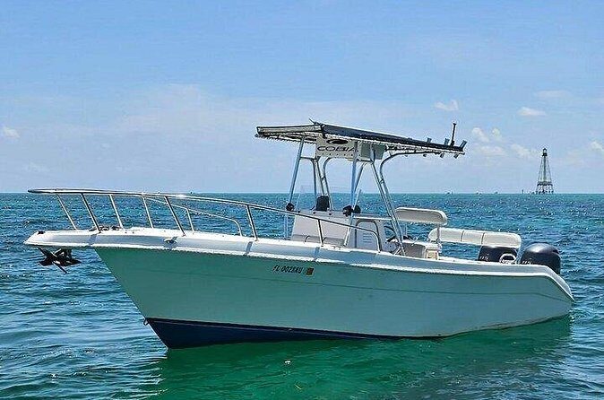 25' Cobia Center Console Boat Rental - Key Points