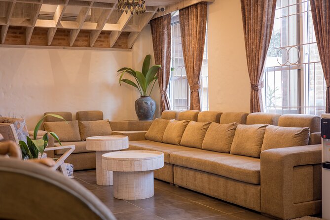 25 Days 300 Hours Advanced Yoga Teacher Training in Nepal - Meeting Information