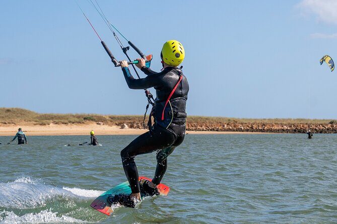 2,5-hour Semi-private Kite Course with your own Kite! - An In-Depth Look at the Kite Surfing Course