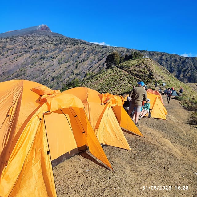 2D-1N Hiking Crater Rim Senaru Campsite - Day 1: Sembalun Crater Rim