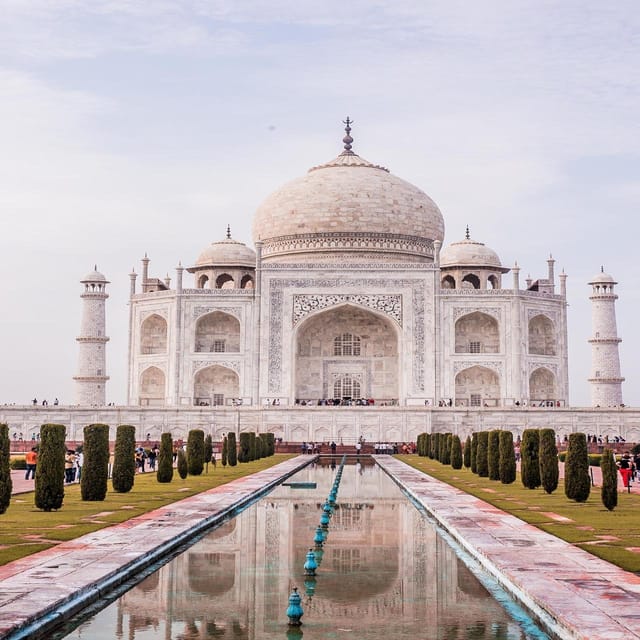 2Day All Inclusive Taj Mahal & Agra City Tour From Mumbai - Guided Tour Languages
