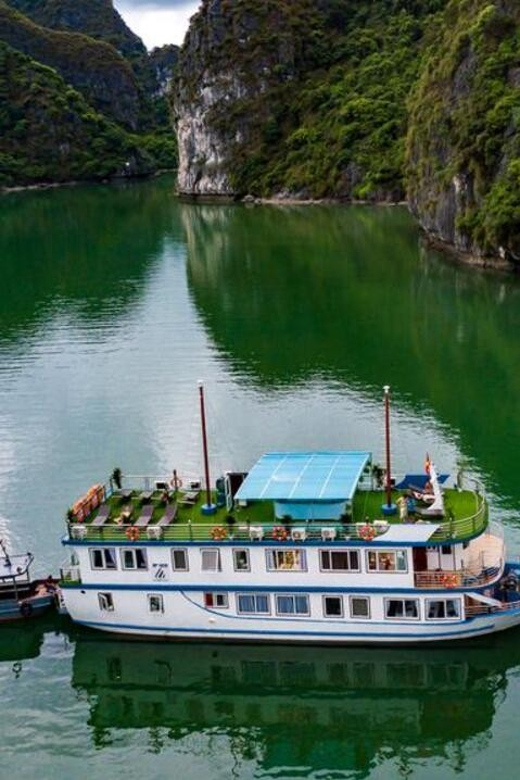 2DAYS 1NIGHT Cruise: Ha Noi - Cat Ba Island - Lan Ha Bay - Included Activities