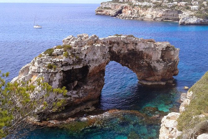 2H. Boat Tour From Cala Figuera to Caló Del Moro and S'almonia - Cruise Through Sea Caves and Formations