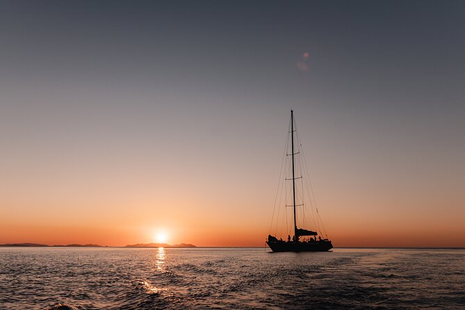 3 Day & 2 Night Whitsunday Islands Maxi Sailing Adventure on Broomstick - Meal Plans