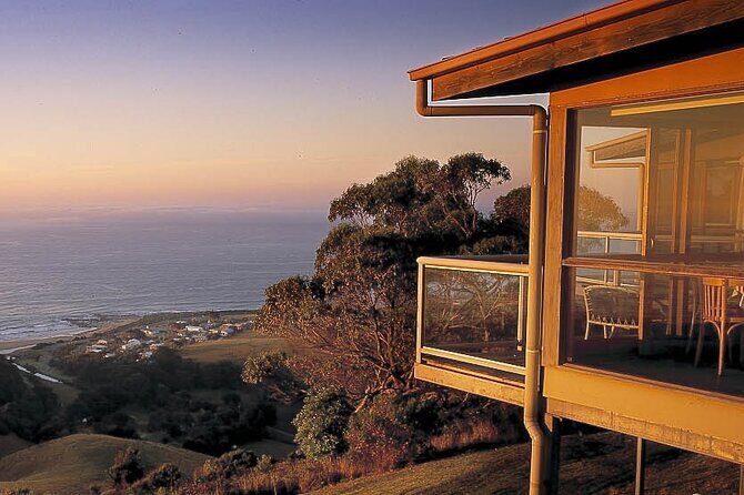 3-Day Adelaide to Melbourne Tour Including the Great Ocean Road - From Volcanoes to Coastal Wonders