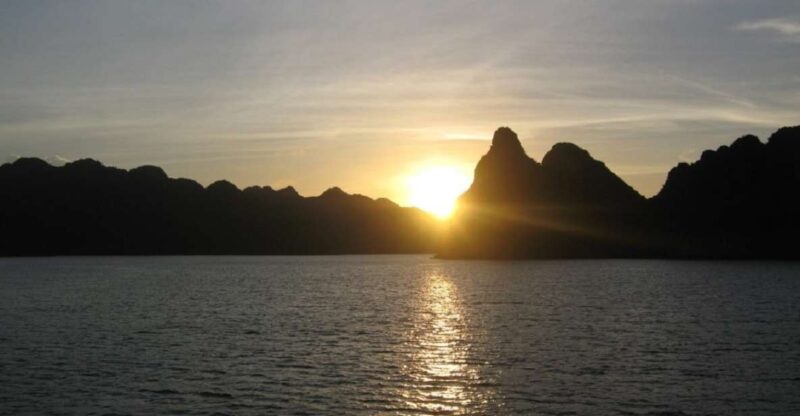 3-Day Hanoi - Ninh Binh - Lan Ha Bay 5 Star Cruise & Balcony - Key Points