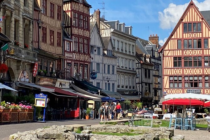 3-Day Private Normandy, Brittany, 3 Loire Castles Guided Trip - Accessibility and Inclusions