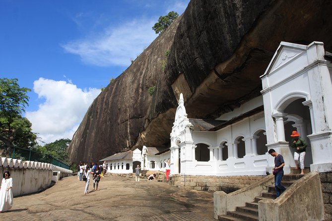 3 Day Privet Tour To Kandy & Sigiriya From Colombo - Transportation Details