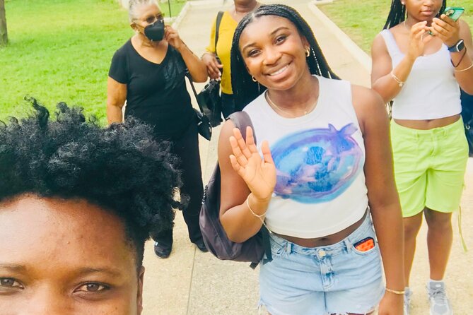 3 Days Accra Historical ,Cape Coast Black Roots ,& Kumasi Culture - Meeting and Pickup Details