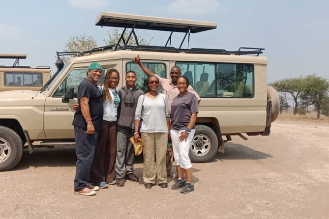 3 Days Group Joining Safari to Maasai Mara With a Land Cruiser Jeep - Accommodation and Meals Provided