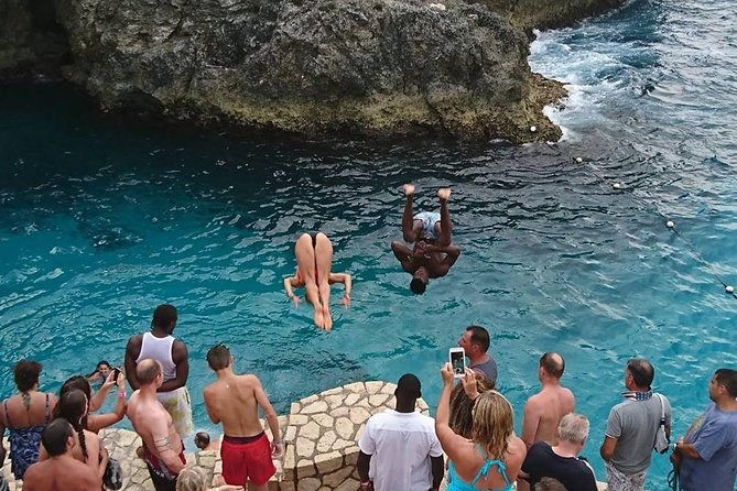 3-Days Jamaica Sightseeing Tour of Treasure Beach and Negril Departing From Kingston - Visiting Ricks Cafe