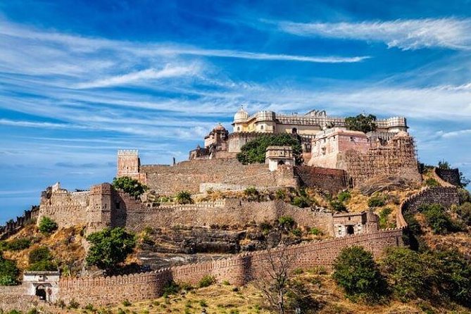3 Days Private Udaipur City Tour With Kumbhalgarh Fort & Ranakpur Jain Temple - Exploring the City Palace