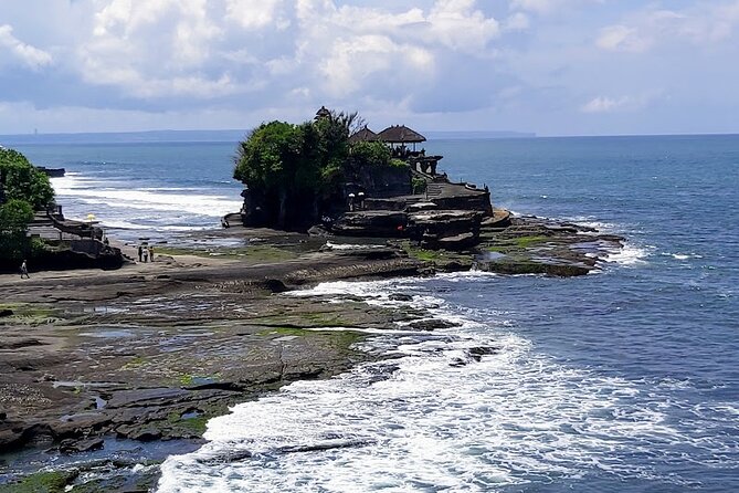 3 Days Tours : Tanah Lot Temple And Lempuyang The Gate Of Heaven - Day 2: Tanah Lot Temple