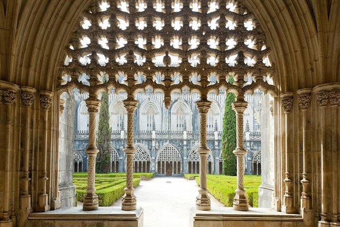 3 Days Wonders of Portugal From Lisbon - Key Points