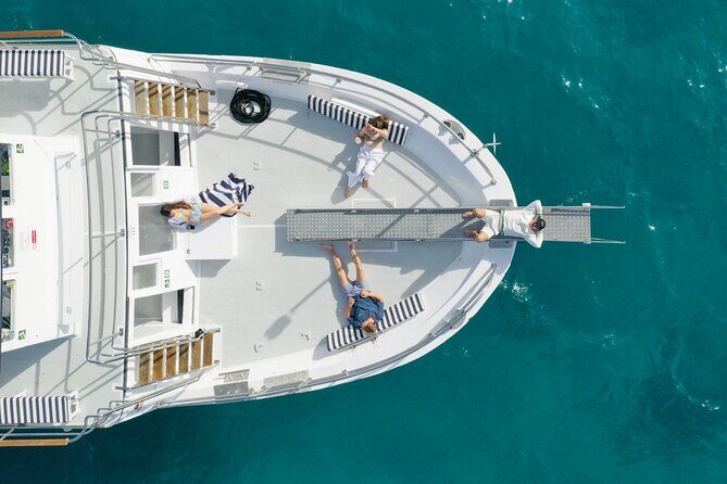 3-hour boat trip at sunset in the bay of Palma - An In-Depth Look at the Experience