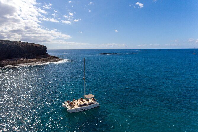 3-hour catamaran excursion along the Costa Adeje - An honest look at the 3-hour catamaran experience