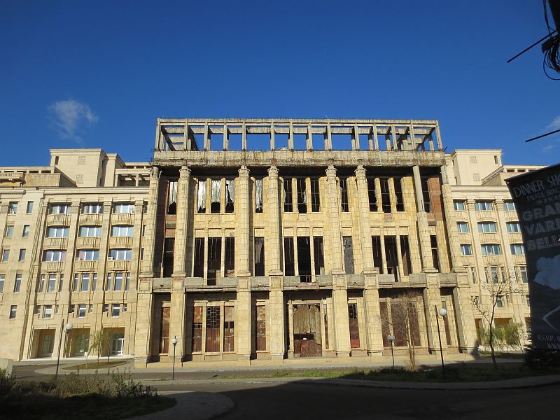3-Hour Guided Tour of Communist Bucharest - Key Highlights