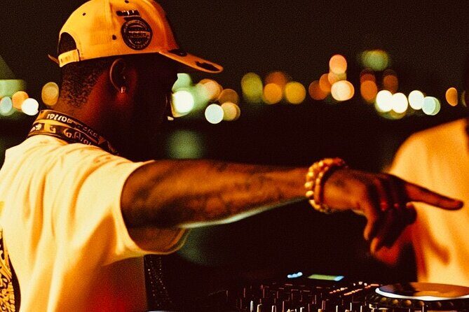 3-Hour Miami Hip-Hop Yacht Party with Open Bar - What to Expect from the Miami Hip-Hop Yacht Party