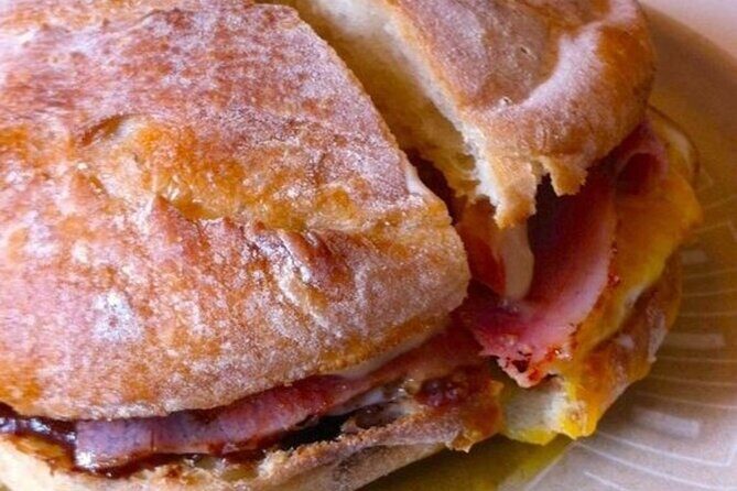 3 Hour Street Food Tour in Toronto With A Local Guide - Food & Drinks Tastings: More Than Just a Snack