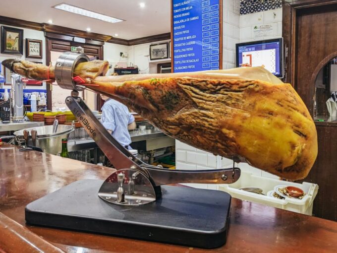 3-Hour Tapas Tour in Triana, Sevillas Vibrant Neighborhood - Accessibility and Booking Flexibility