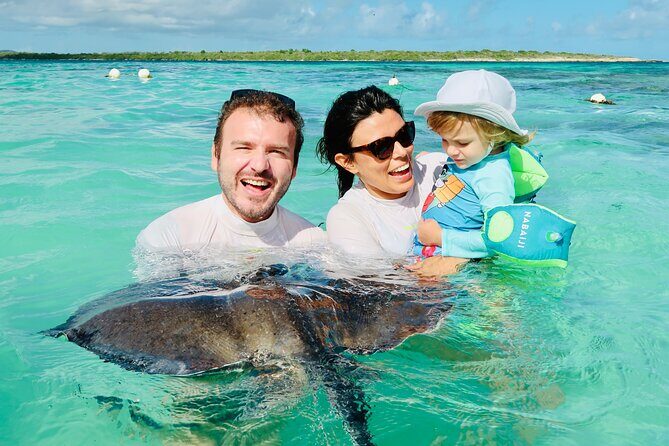 3-Hours Eye-Opening Stingray City Antigua - Transfer R/T included - Key Points