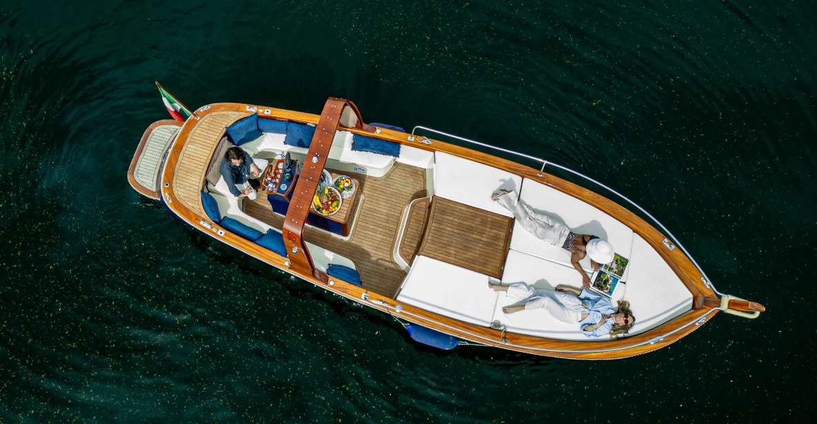 3 Hours Private Boat Tour on Como Lake Bellagio (Wood Boat) - Tour Experience