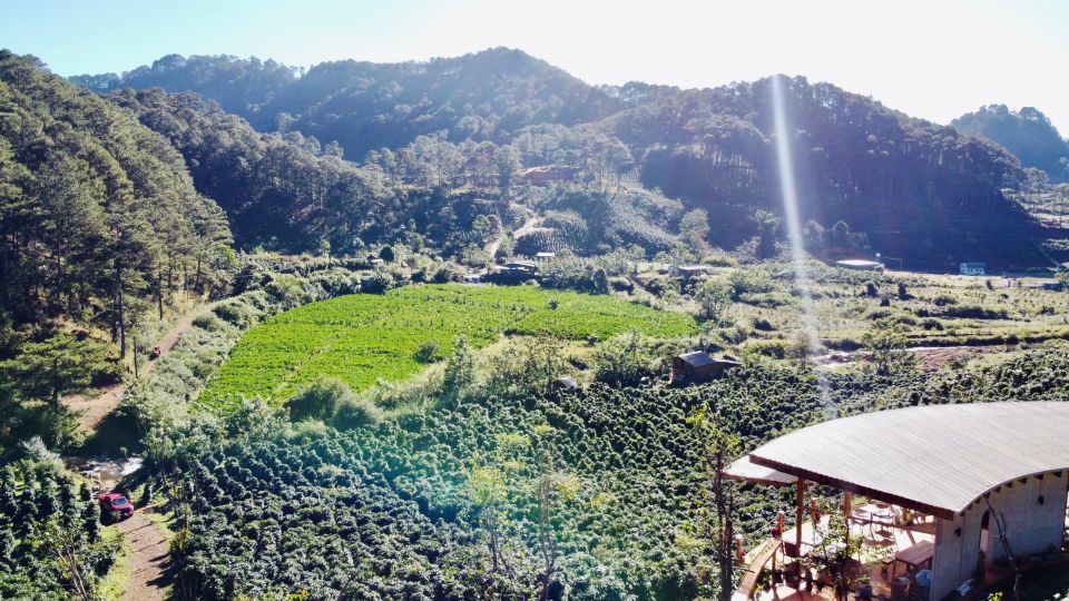 3-Hours Trekking Tour to Hidden Waterfall and Sturgeon Farm - Itinerary