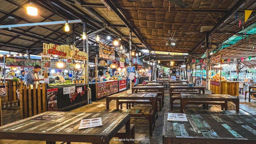 3 Hrs Private Boat Tour Bangkok Floating Market by Flat Boat - Key Points