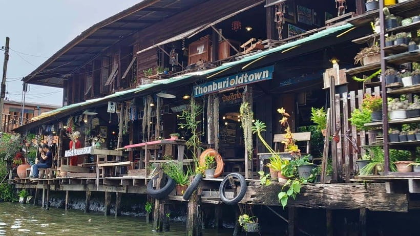 3 Hrs Private Boat Tour Bangkok Floating Market by Flat Boat - Accessibility and Insurance