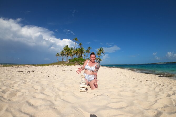 3 Islands Boat Adventure: Swimming Pigs, Turtles, And Snorkeling - Dining and Refreshments