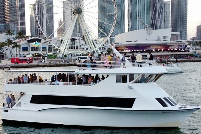 3 Story 100ft Hip Hop Yacht Party with 3 Hour Open Bar - Who Should Consider This Tour?