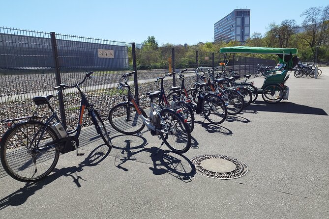 3,5 Hours Highlights Berlin-Rickshaw Private Driver-Shared Guide - Key Points