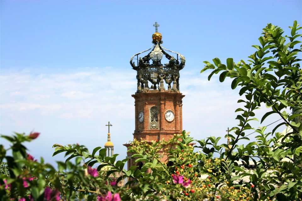 360 Puerto Vallarta City Tour With Lunch - Exploring Old Town