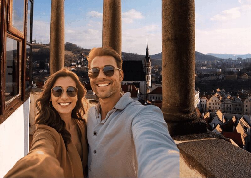 3h Royal Castle Tour, Interior, Pralines, Coffee & Dessert - Key Points