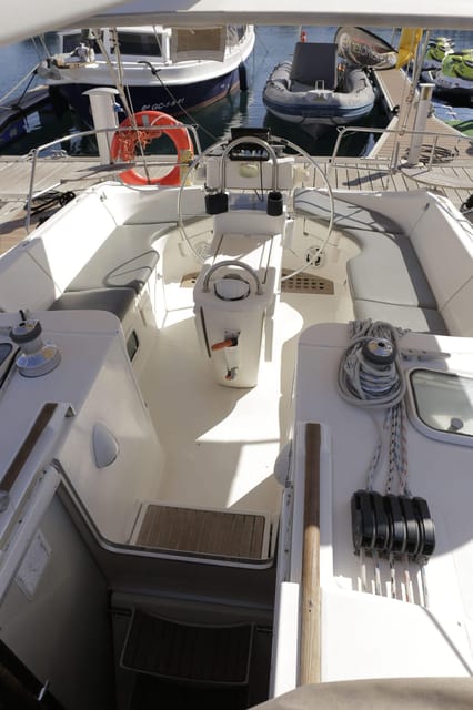 3h Whale Watching Share Tour Beneteau Oceanis 440 - Frequently Asked Questions