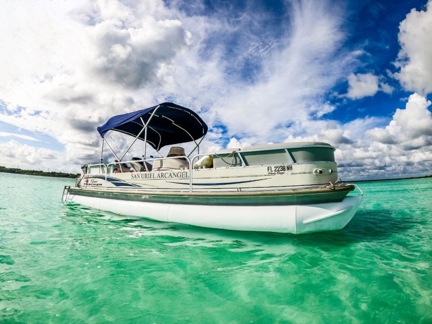 3hr Pontoon Boat Tour With Beach Club Access and Free Kayaks - Kayaking at Observatorio Panorámico 360