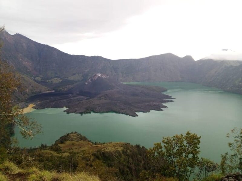 4 Day / 3 Night Summit Full Mount Rinjani - Inclusions and Equipment