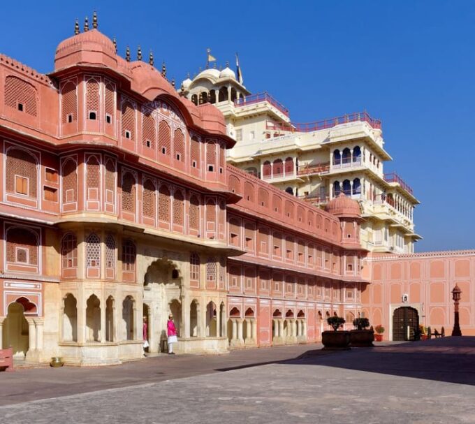 4 Day Golden Triangle & Ranthambore Safari From Delhi - Tour Guide Services
