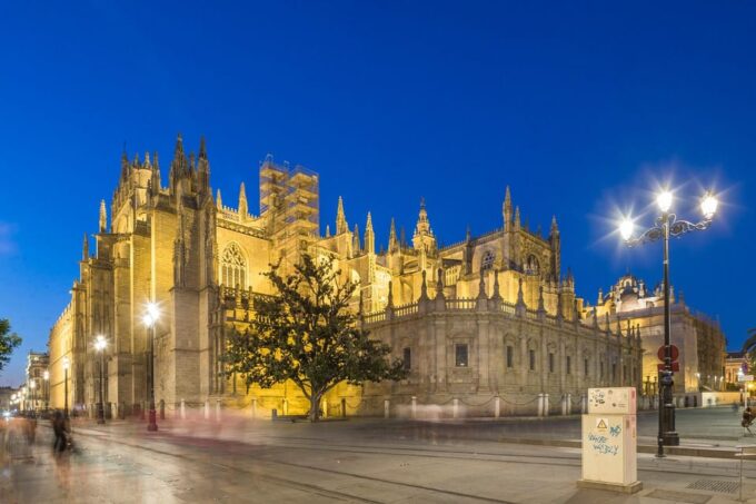 4-Day Tour Andalusia: Cordoba & Seville From Madrid - Inclusions and Amenities