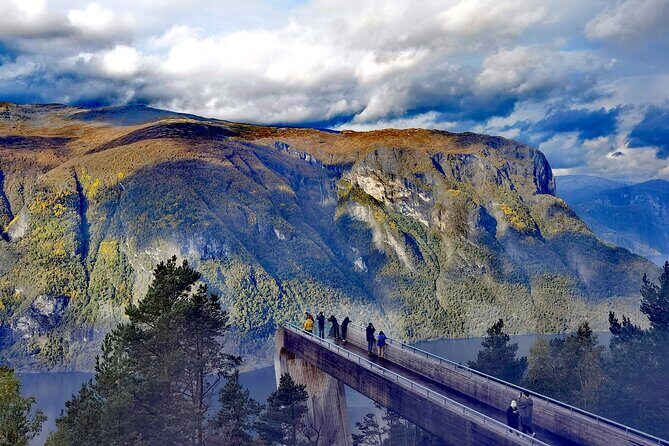 4 Day Tour in Bergen, Nærøyfjord, Gerianger, Trollstigen, Ålesund - Who Is This Tour Best For?