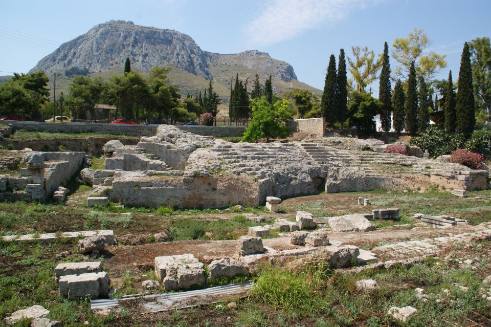4-Day Tour of Mycenae, Epidaurus, Olympia, Delphi & Meteora - Day 4: The Historic Battle of Thermopylae and Return to Athens