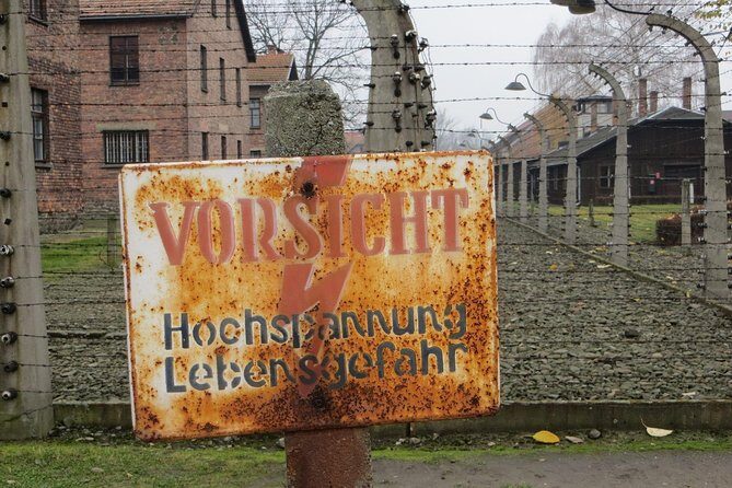 4 days in Krakow: transfers, tours and accommodation - Exploring the Krakow Experience: Transportation and Accommodation