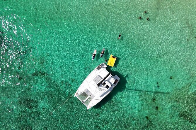 4 Hour Catamaran Experience in a Private 42 Lagoon - A Detailed Look at the 4 Hour Catamaran Experience in Playa del Carmen