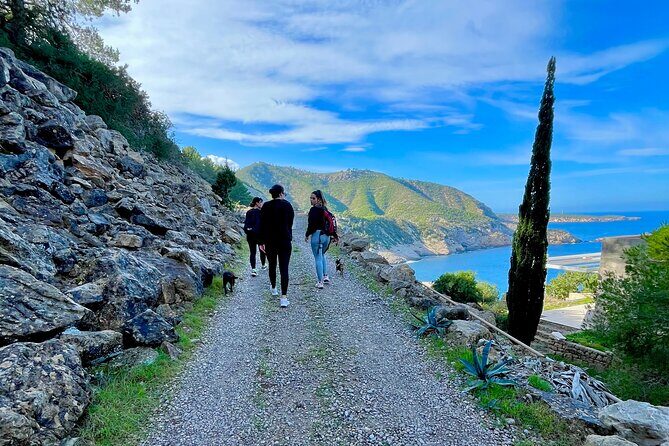 4 hour hiking in Ibiza-DIH Hike with us.Connect with nature! - Who Would Enjoy This Experience?