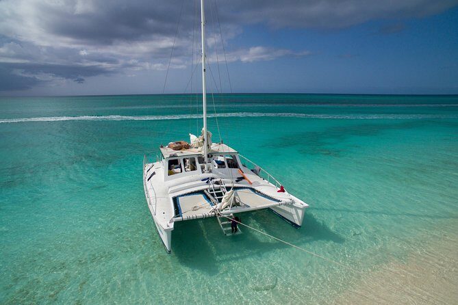 4 Hour Private Catamaran Sail and Snorkel from Grace Bay Beach, Providenciales - Key Points