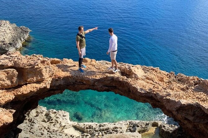 4 Hours of Discovery, Snorkeling, Natural Jacuzzi, Pirate Cave - Meeting and Pickup