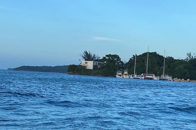 4 Hours Party Boat Catamaran Cruise in Negril - FAQs