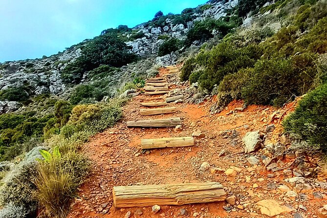 4 Hours Private Hiking on the Strouboulas Mountain, Heraklion - Overview of the Experience