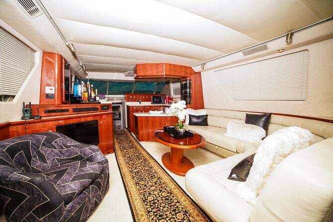 4-Hours Private Luxurious Yacht Snorkelling and Paddle Surf - Experience and Itinerary: What You Can Expect