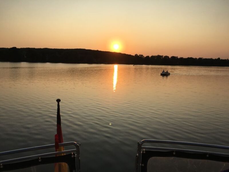 4 Hours Private Romantic River Boat Cruise With Wine - Experience Highlights